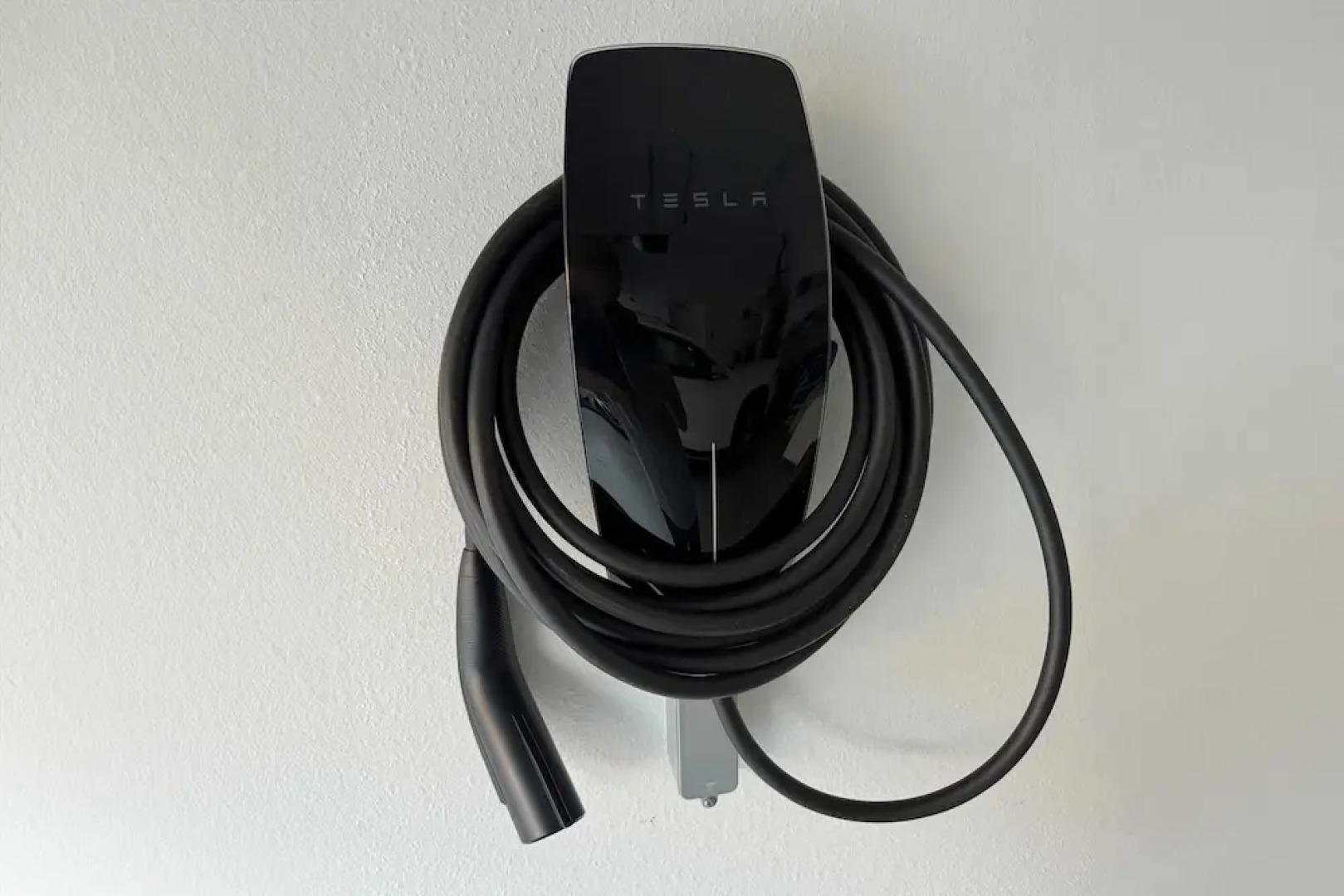 Sleeps 16, 2 Homes Ocean Views, Shared Pool + Gym, Near the Beach Avantstay