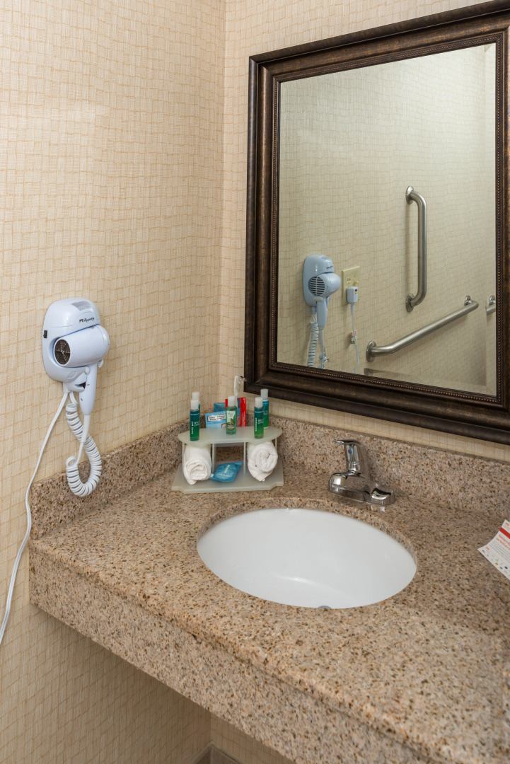 Holiday Inn Express Hartford – Newington, by IHG