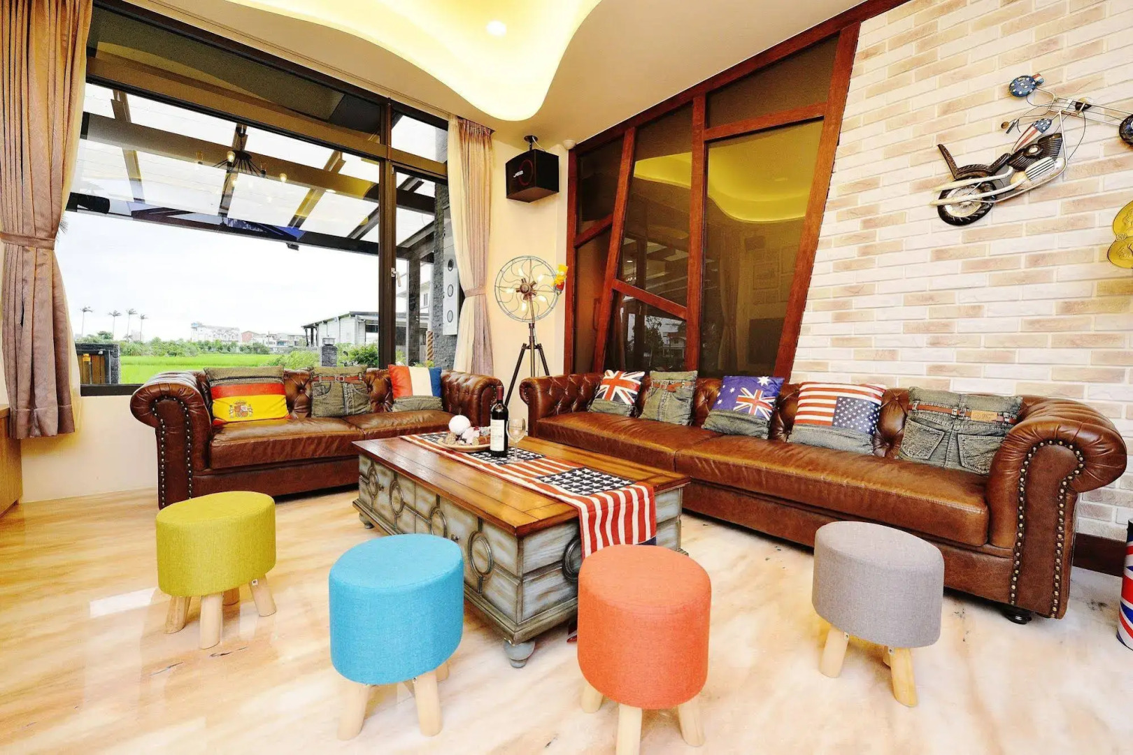 C'est La Vie No. 8 B&B