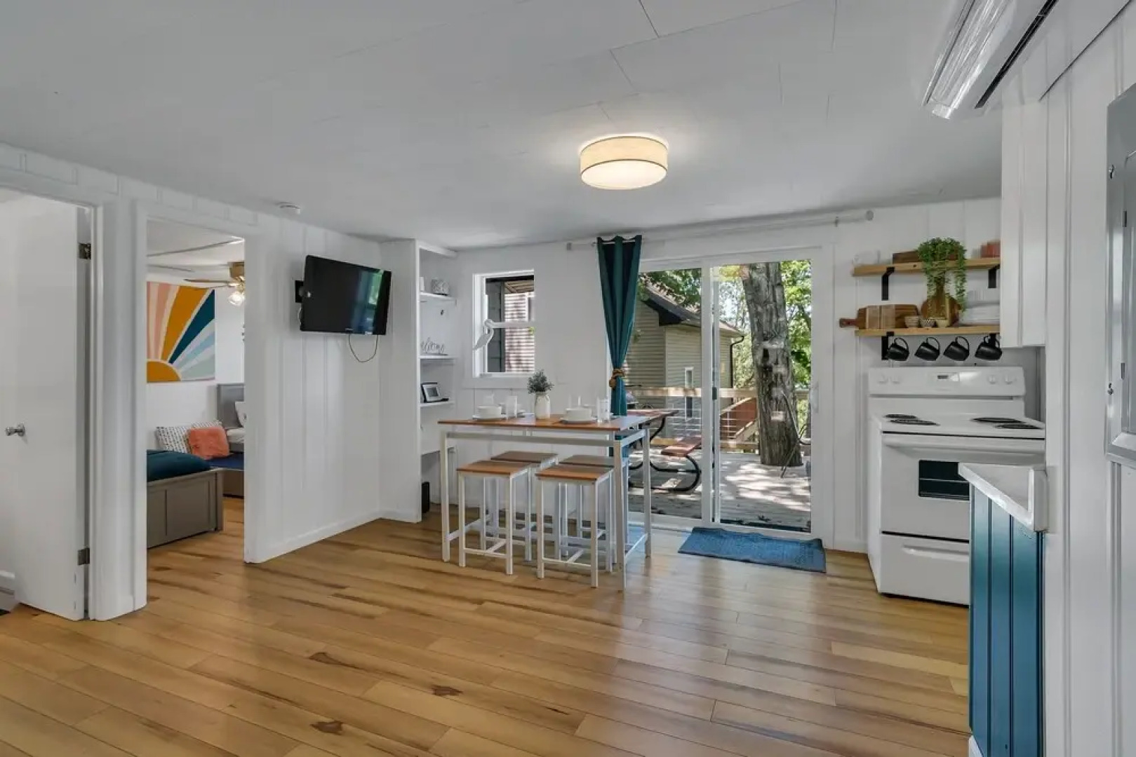 Firefly Cottage 2 Bedroom Cabin by Redawning