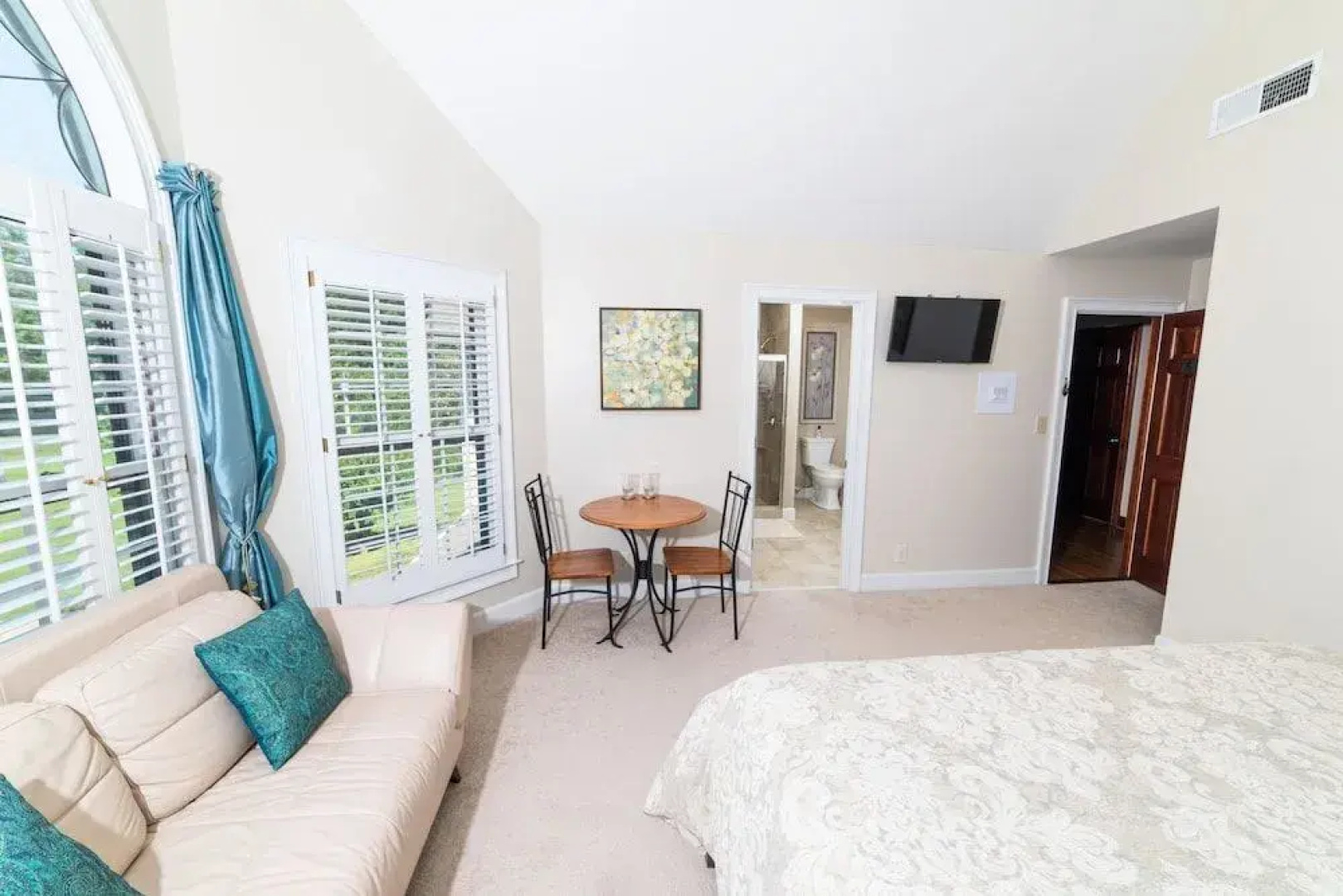 Pleasanton Courtyard B&B