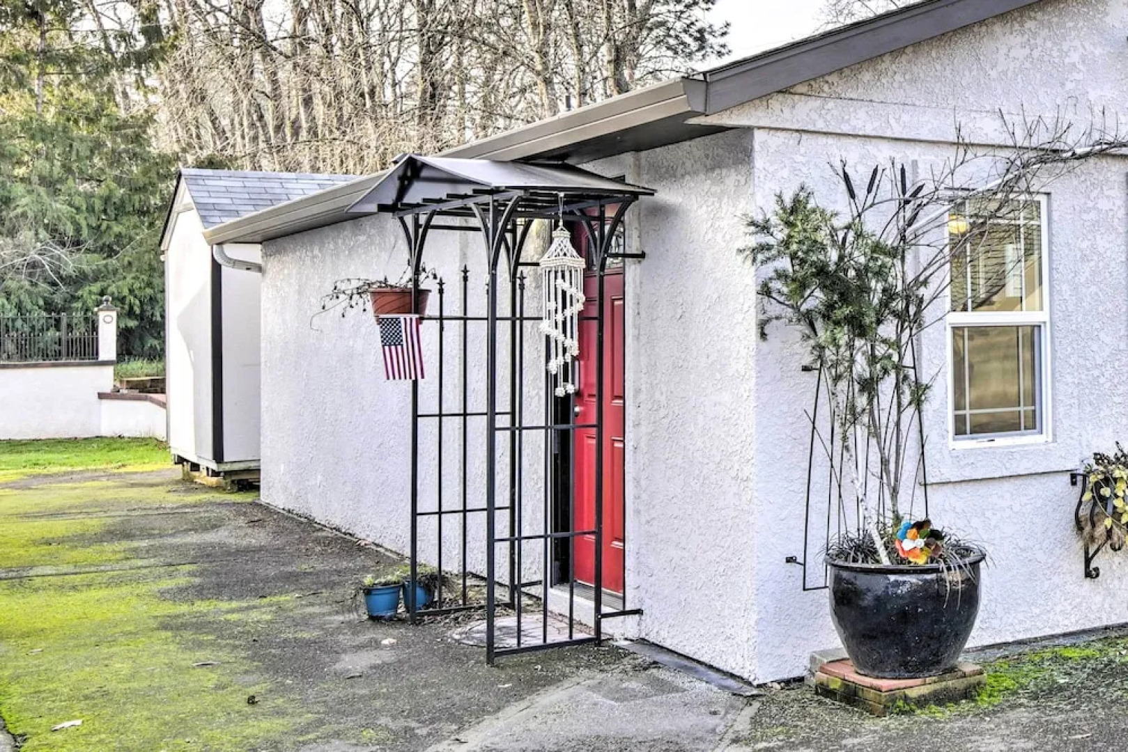 Well-appointed Milwaukie Home: Great Location