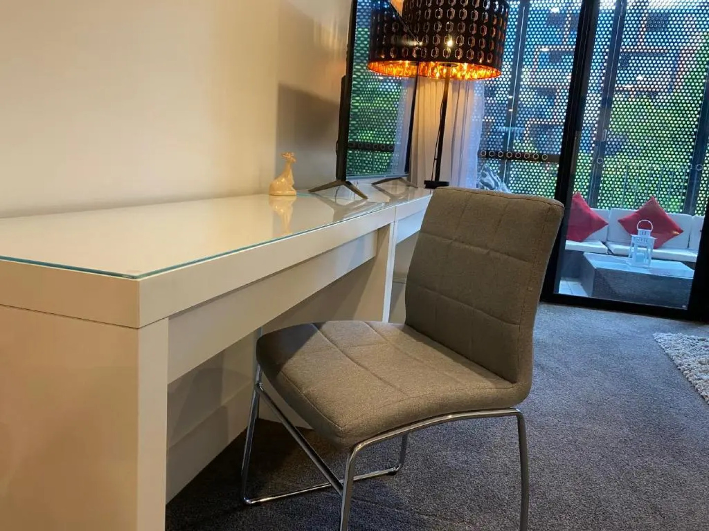 The Gallery Luxe 1 BR Executive Apartment in the heart of Braddon Wine Secure Parking WiFi