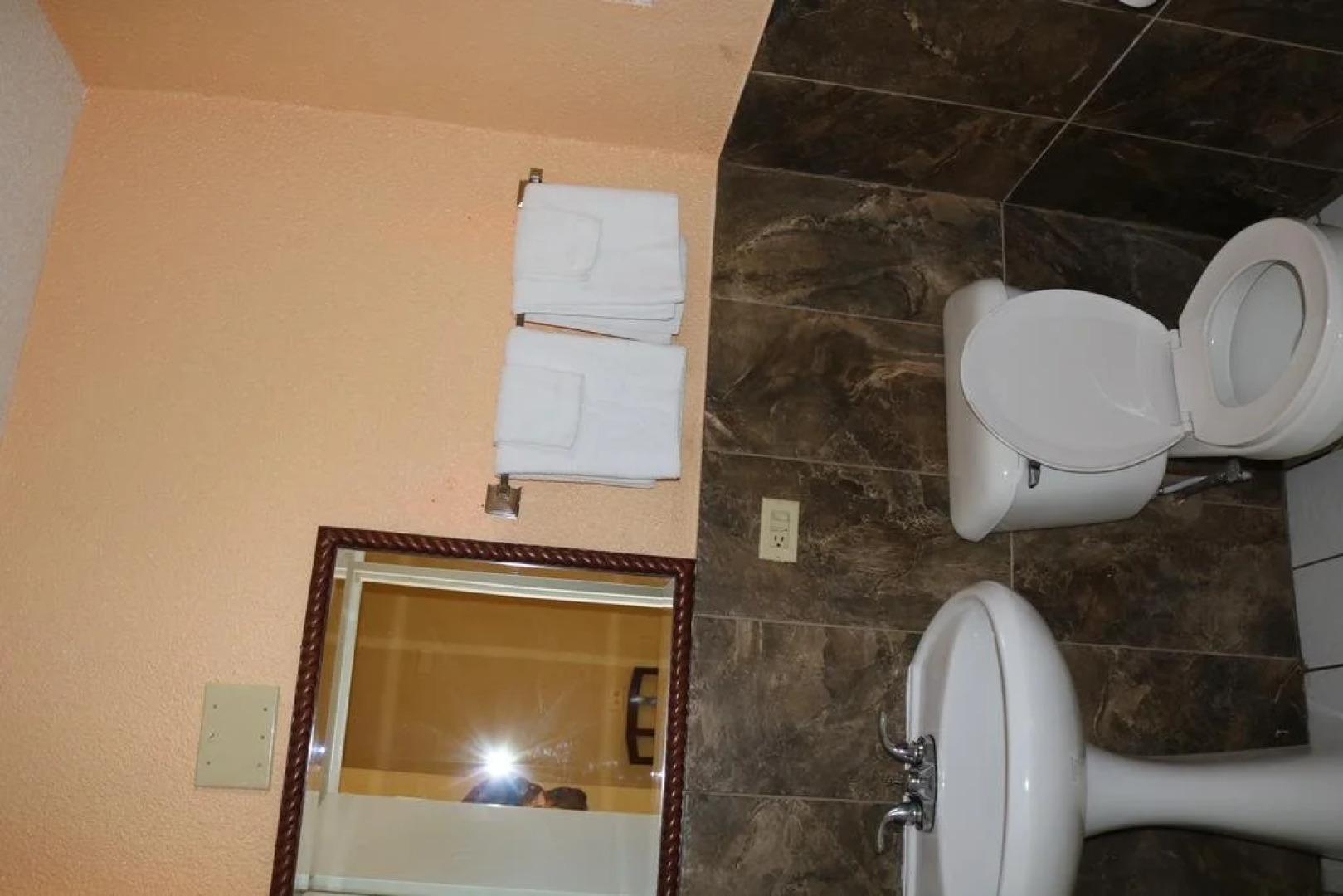 Hotel O Miami Inn & Suites Chicago Midway Airport