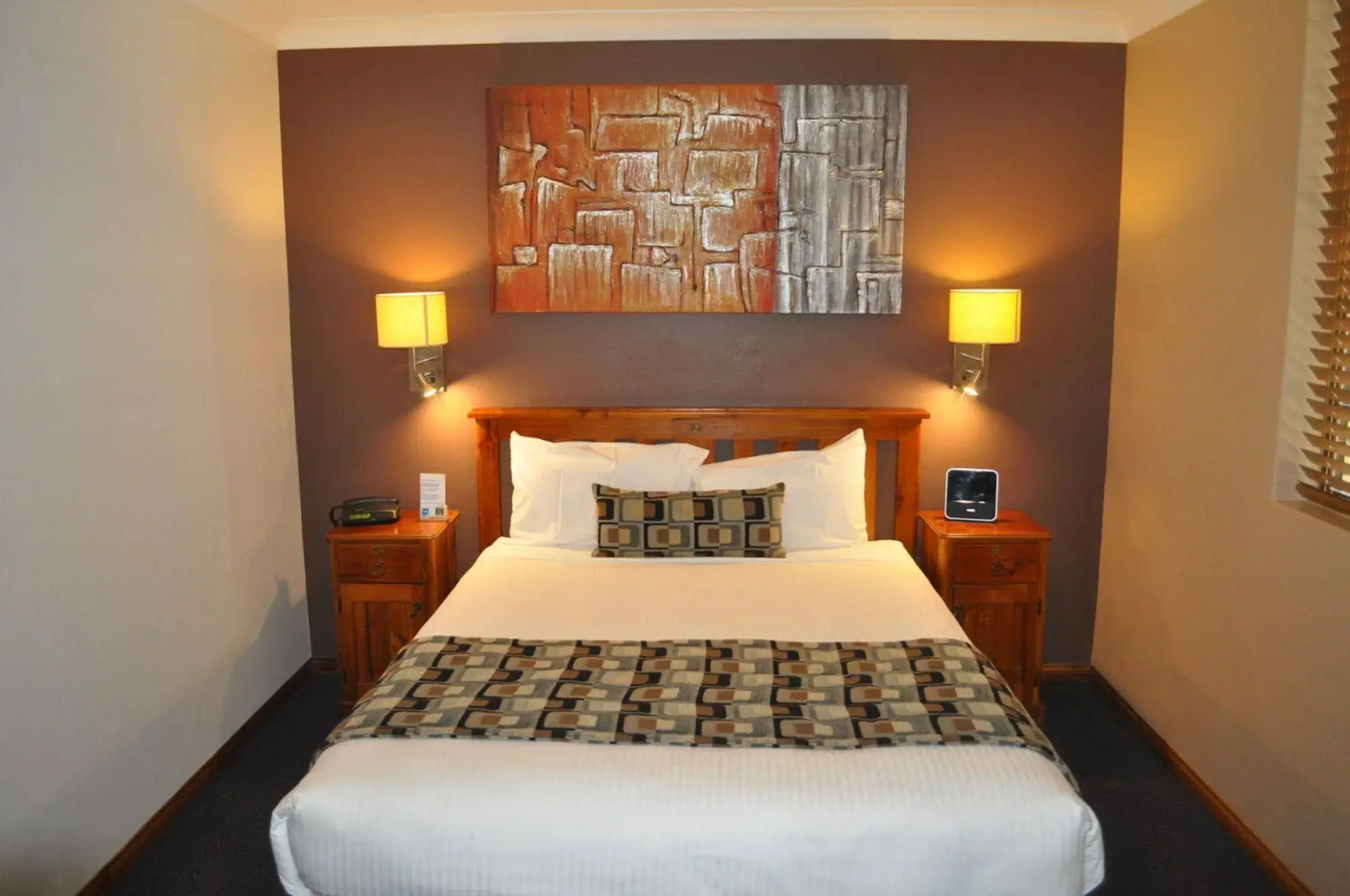 In Town Motor Inn
