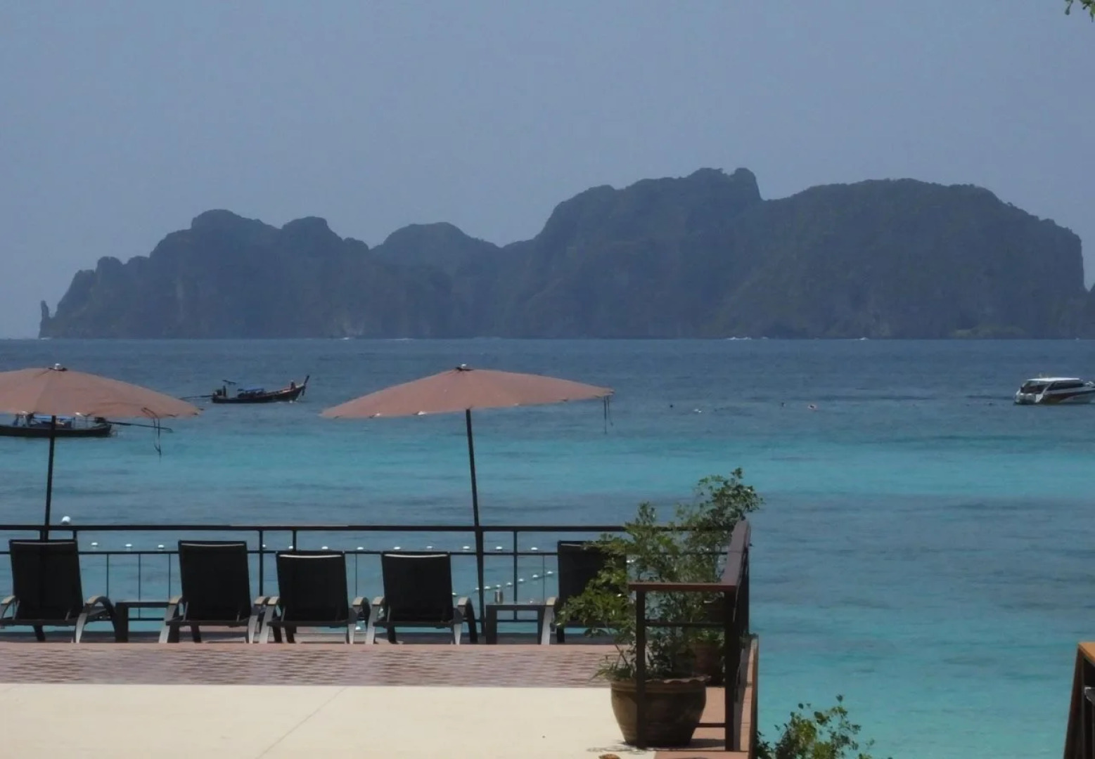 Phi Phi Long Beach Resort & Villa