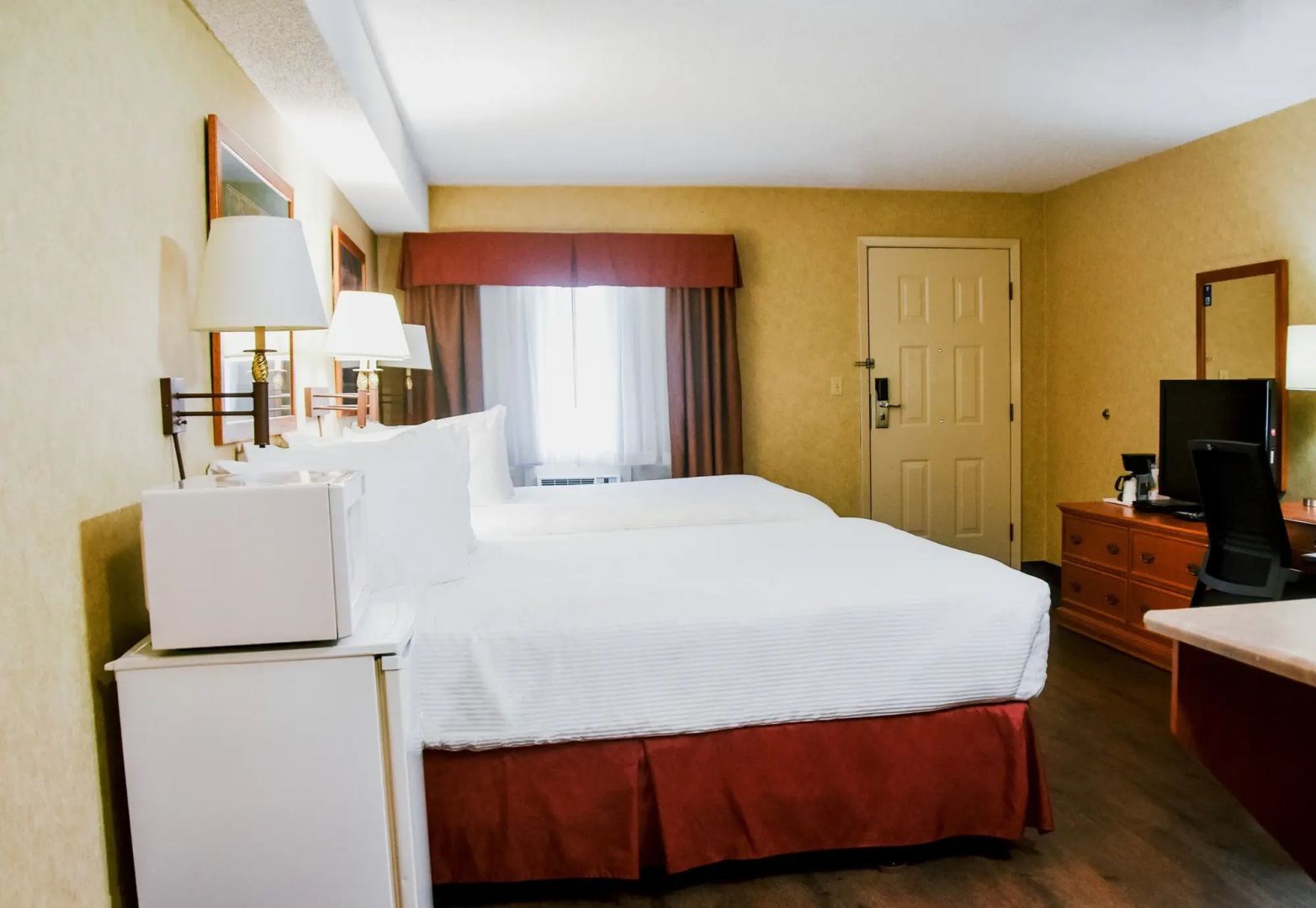 Stony Plain Inn and Suites