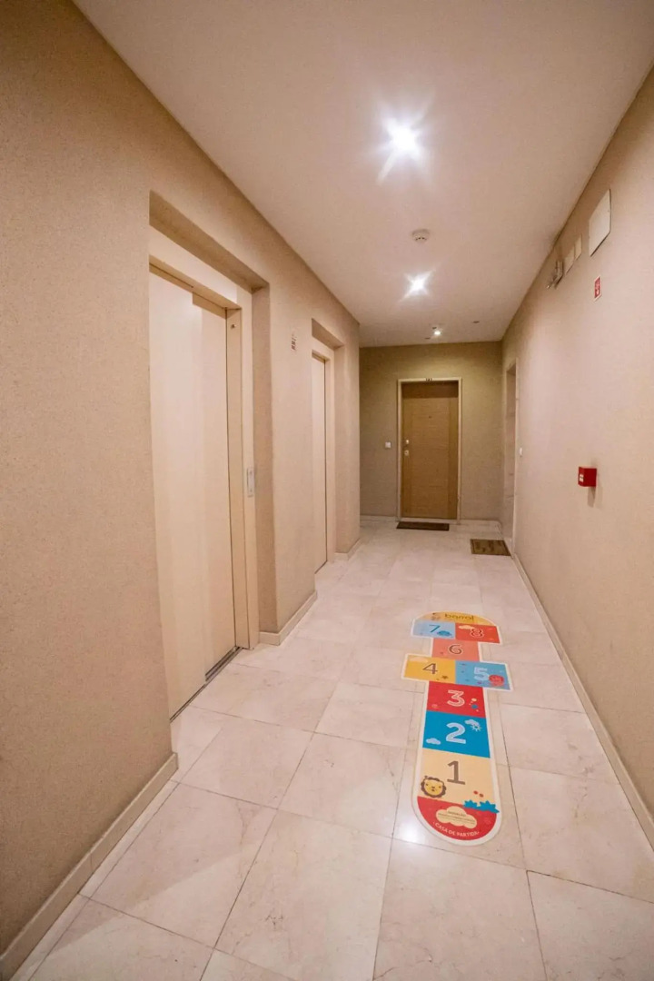 Lovely apartment near airport and Nations Park, with garage