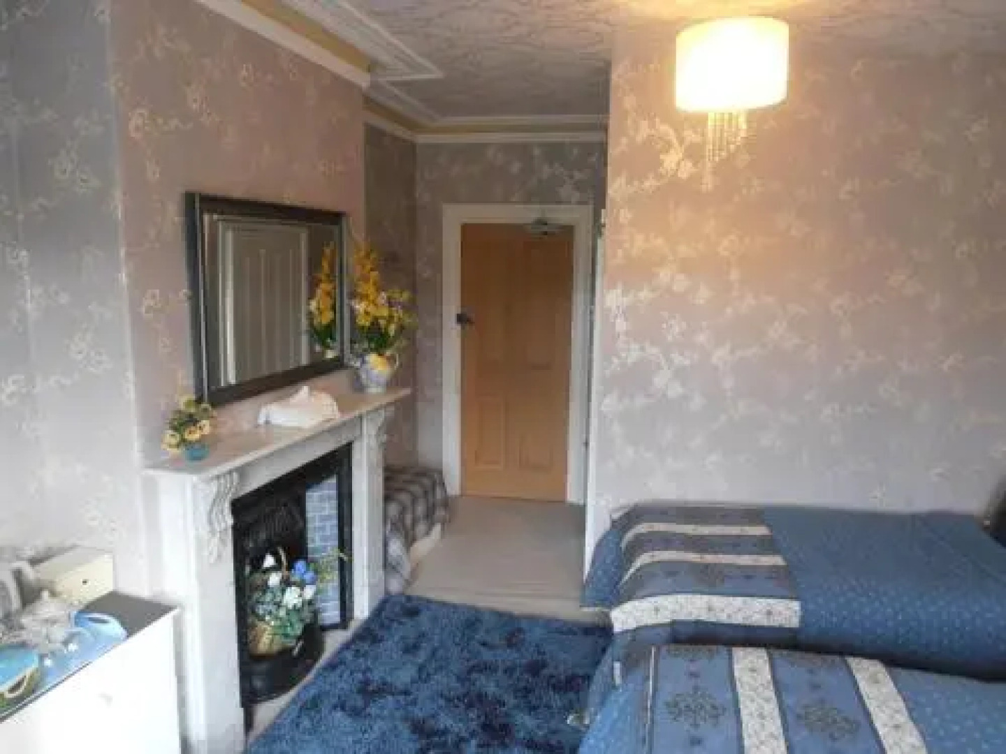 Riverside Guest House