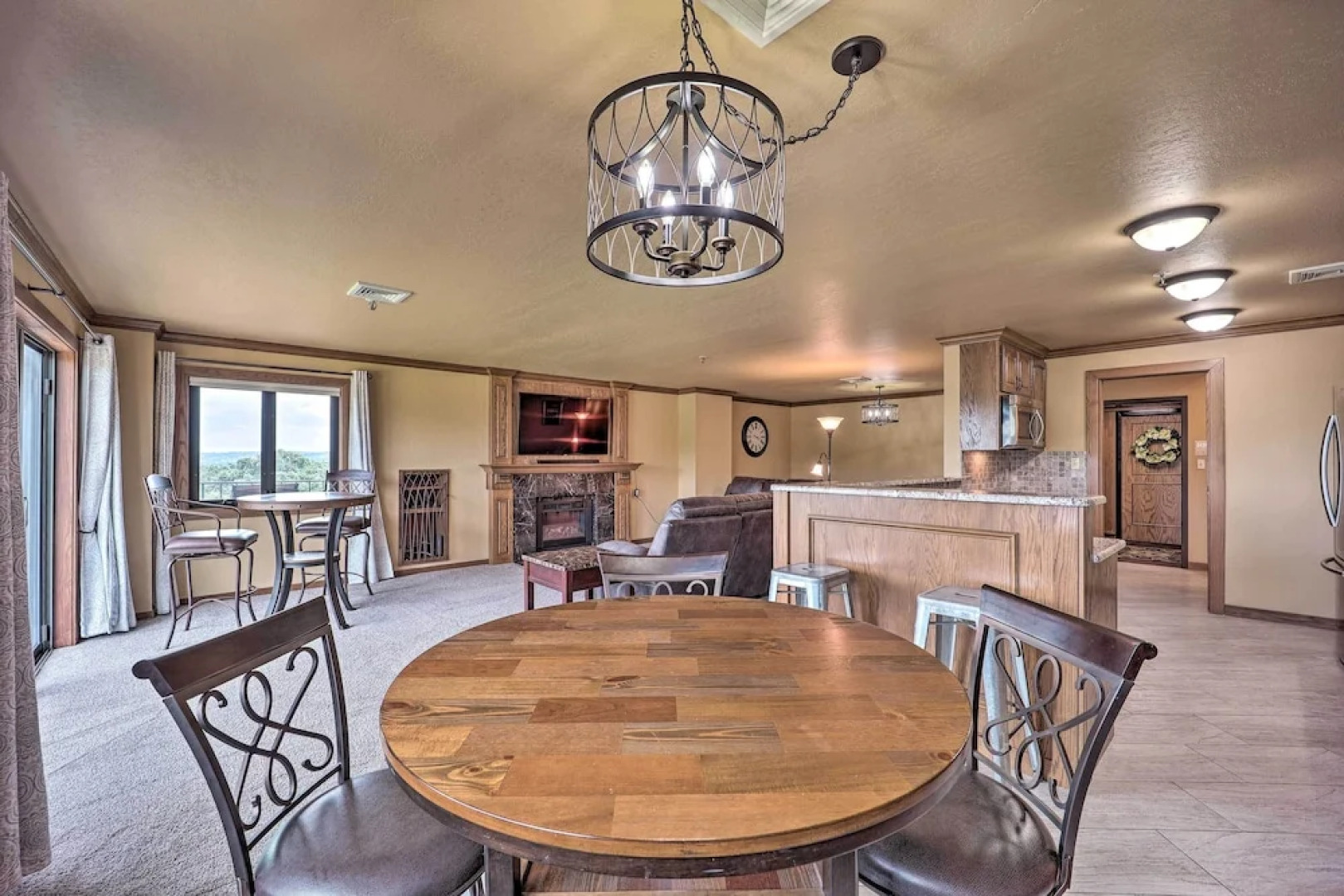 Golf Course & Lake Views: Cozy Afton Condo!