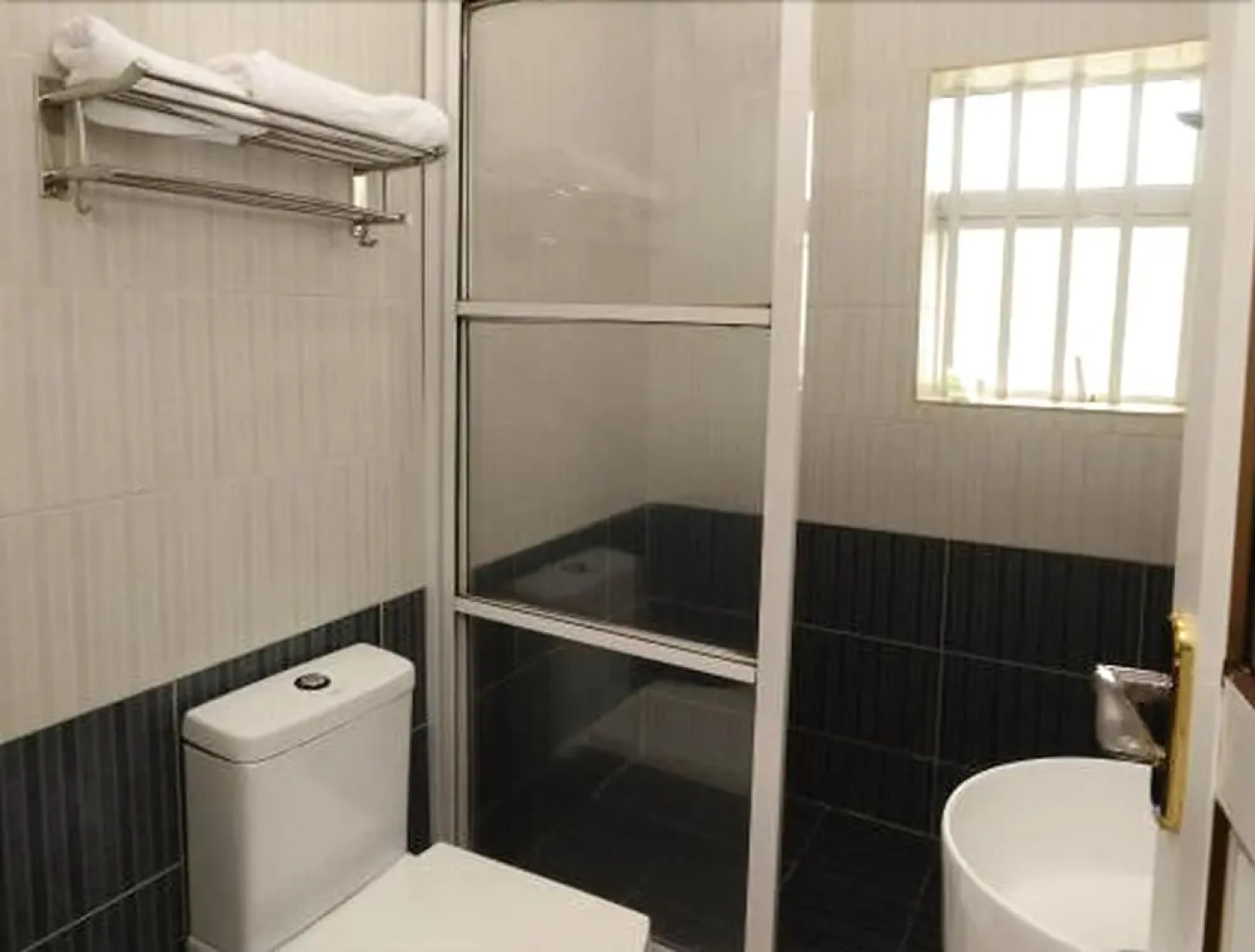 Prenox Hotel and Suites