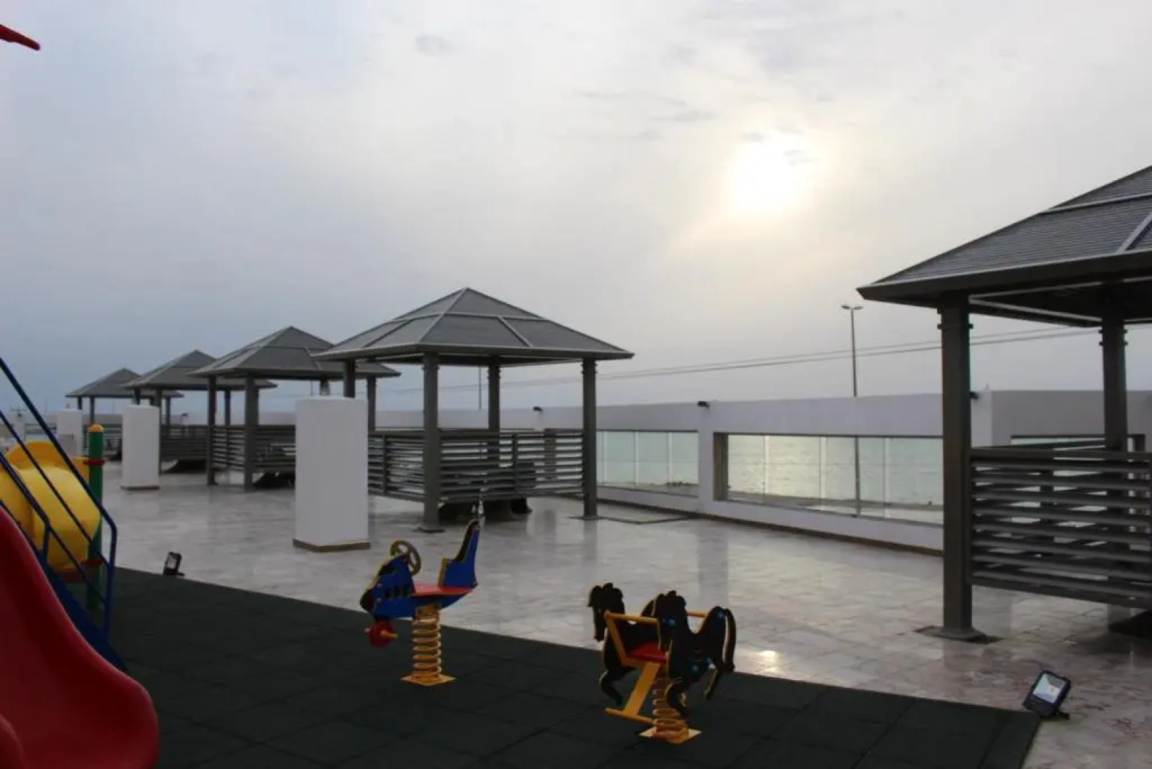 Sand Beach Suites(Families only)