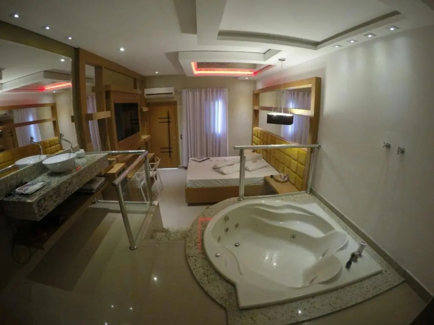 Motel Happy Night - Adults only