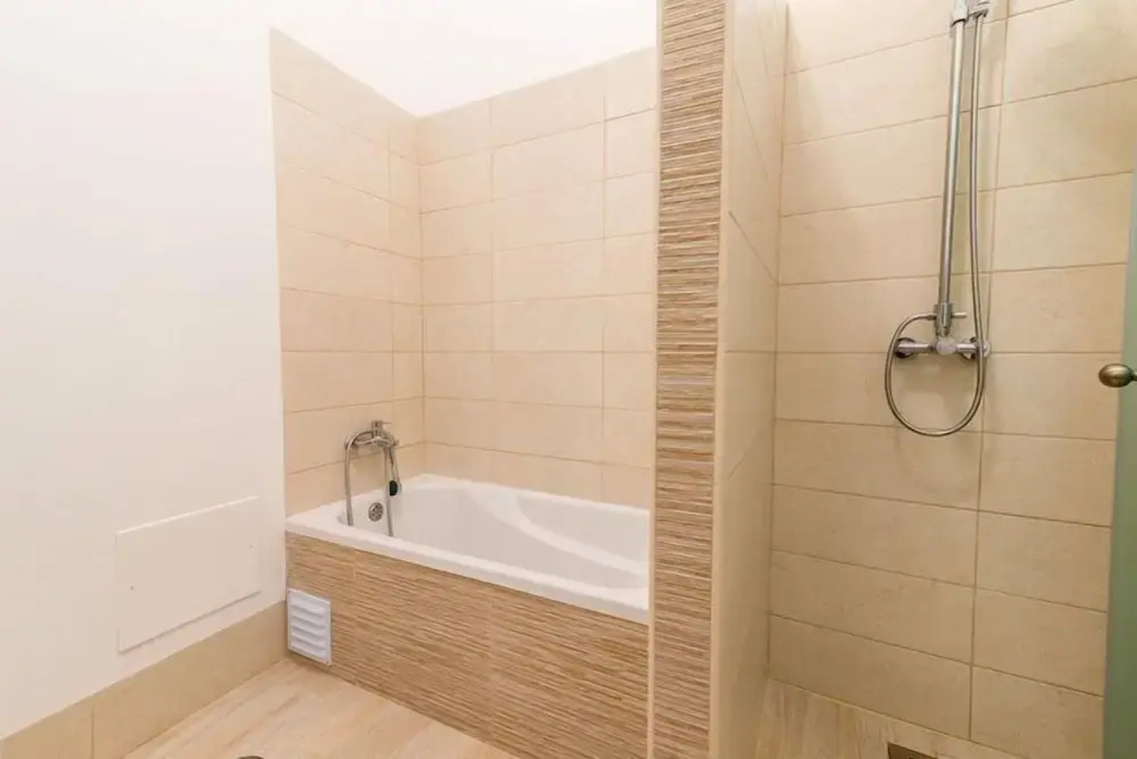 2bedroom House Cozy Typical Restored Single Storey 5 min From the Fuseta Beach