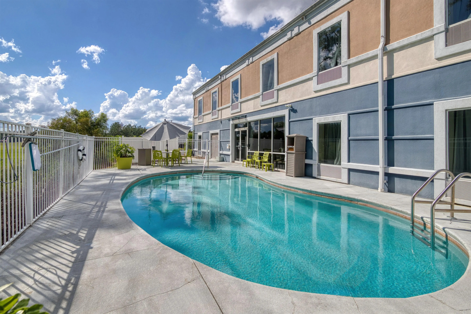 Best Western Waldo Inn and Suites