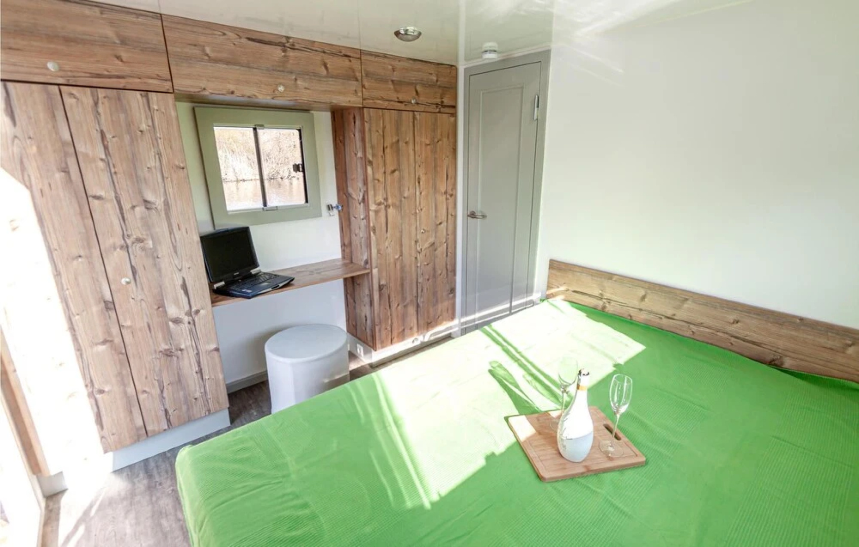 Amazing Ship/boat in Hennigsdorf With 1 Bedrooms