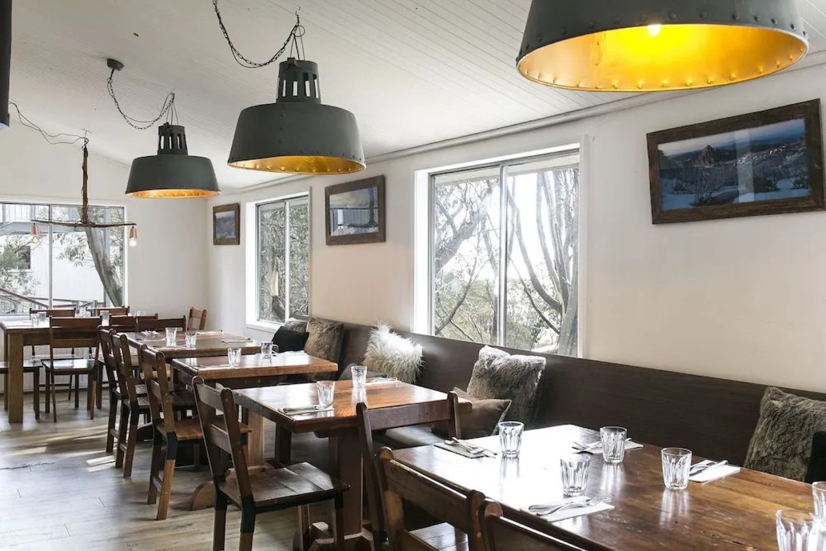 Feathertop Alpine Lodge
