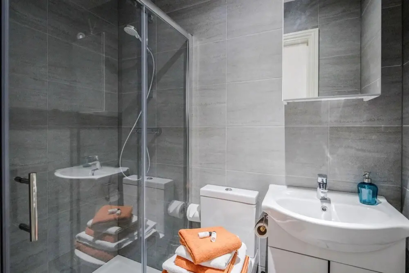 Watford Central Apartment - Modernview Serviced Accommodation