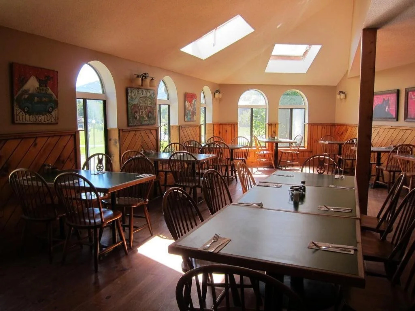 Butternut Inn and Pancake House