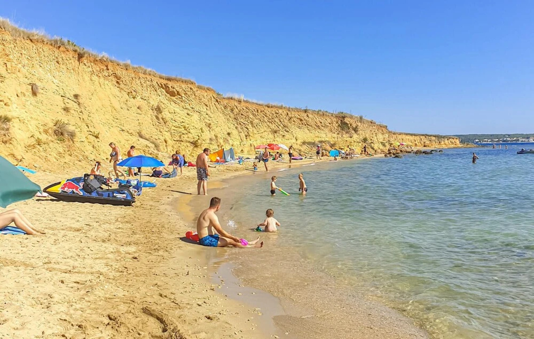 Amazing Home in Privlaka With 3 Bedrooms, Wifi and Heated Swimming Pool