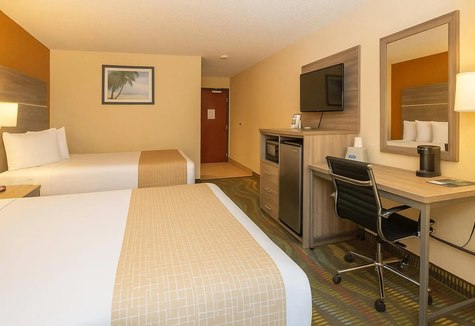 Travelodge by Wyndham Muskegon