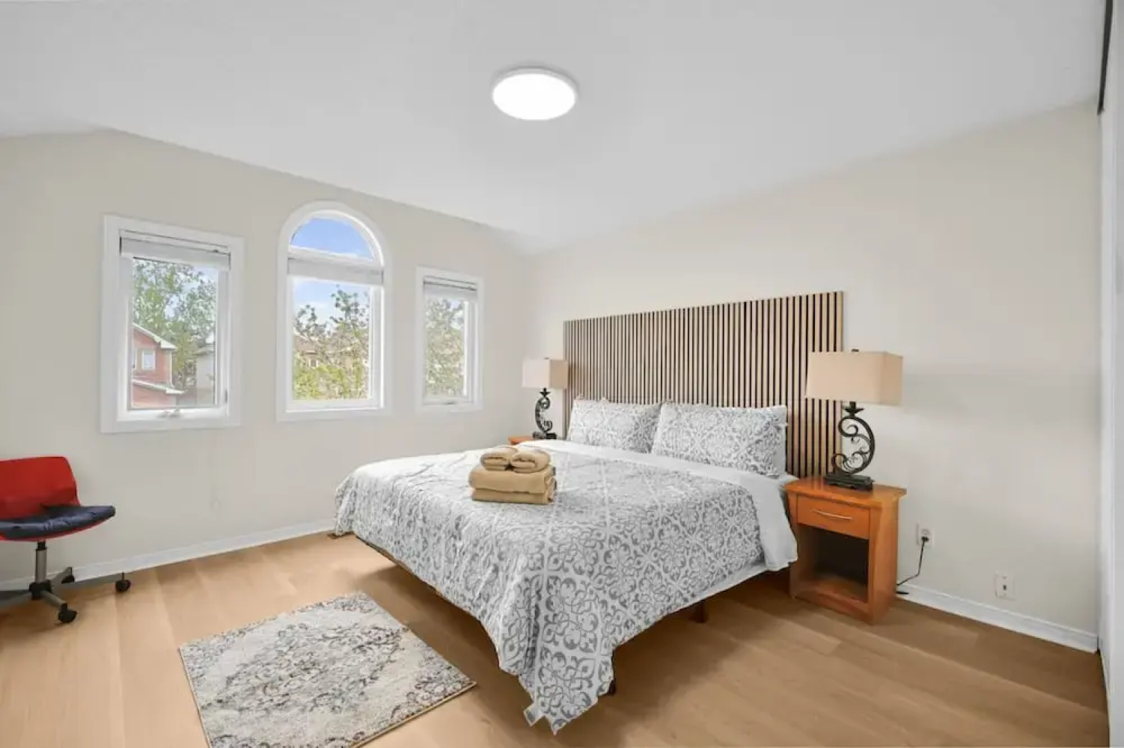 Newly Renovated 3BR in Whitby Family-friendly