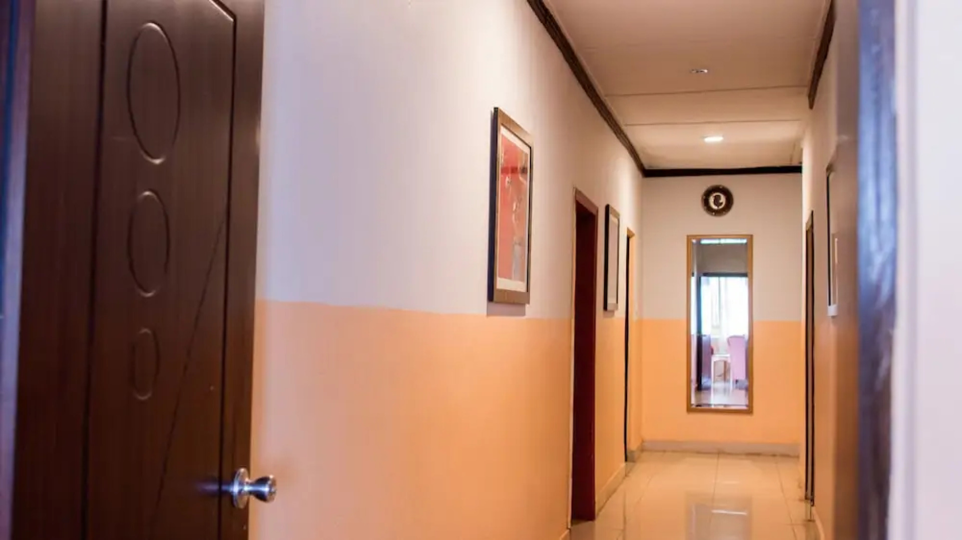 Jam Lodge Hotel & Suites