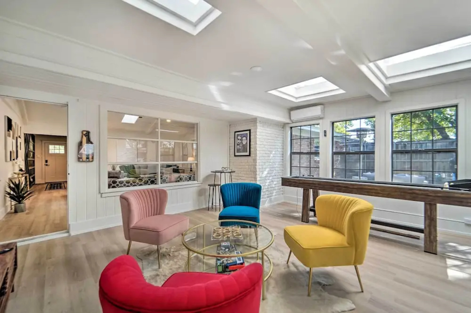 Luxurious Lubbock Home: Fire Pit, Outdoor TV!