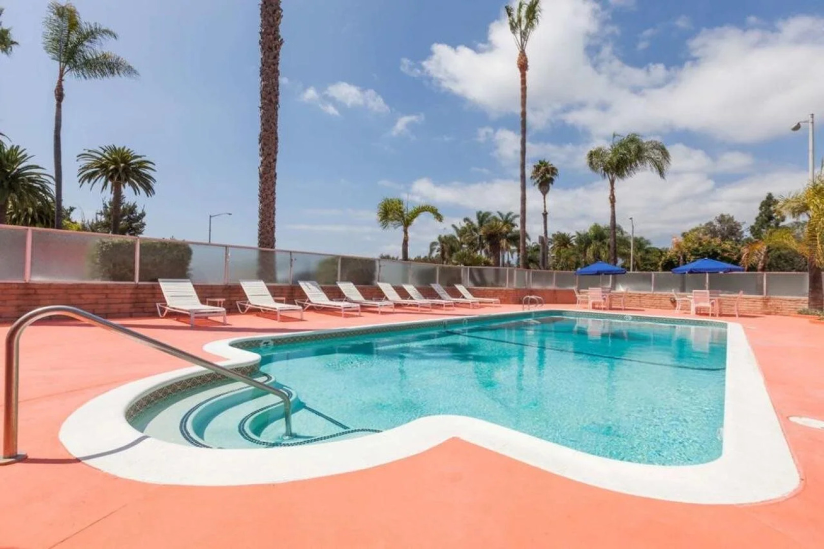 Super 8 Santa Barbara/Goleta