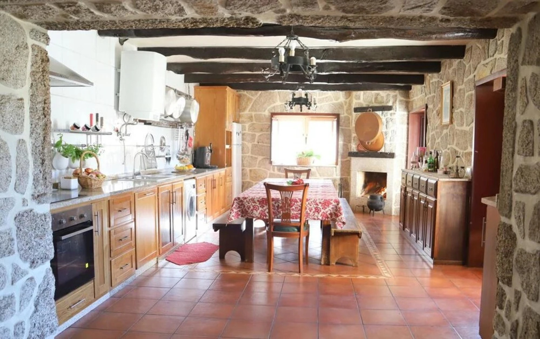 Villa With 3 Bedrooms in Terras de Bouro, With Wonderful Mountain View