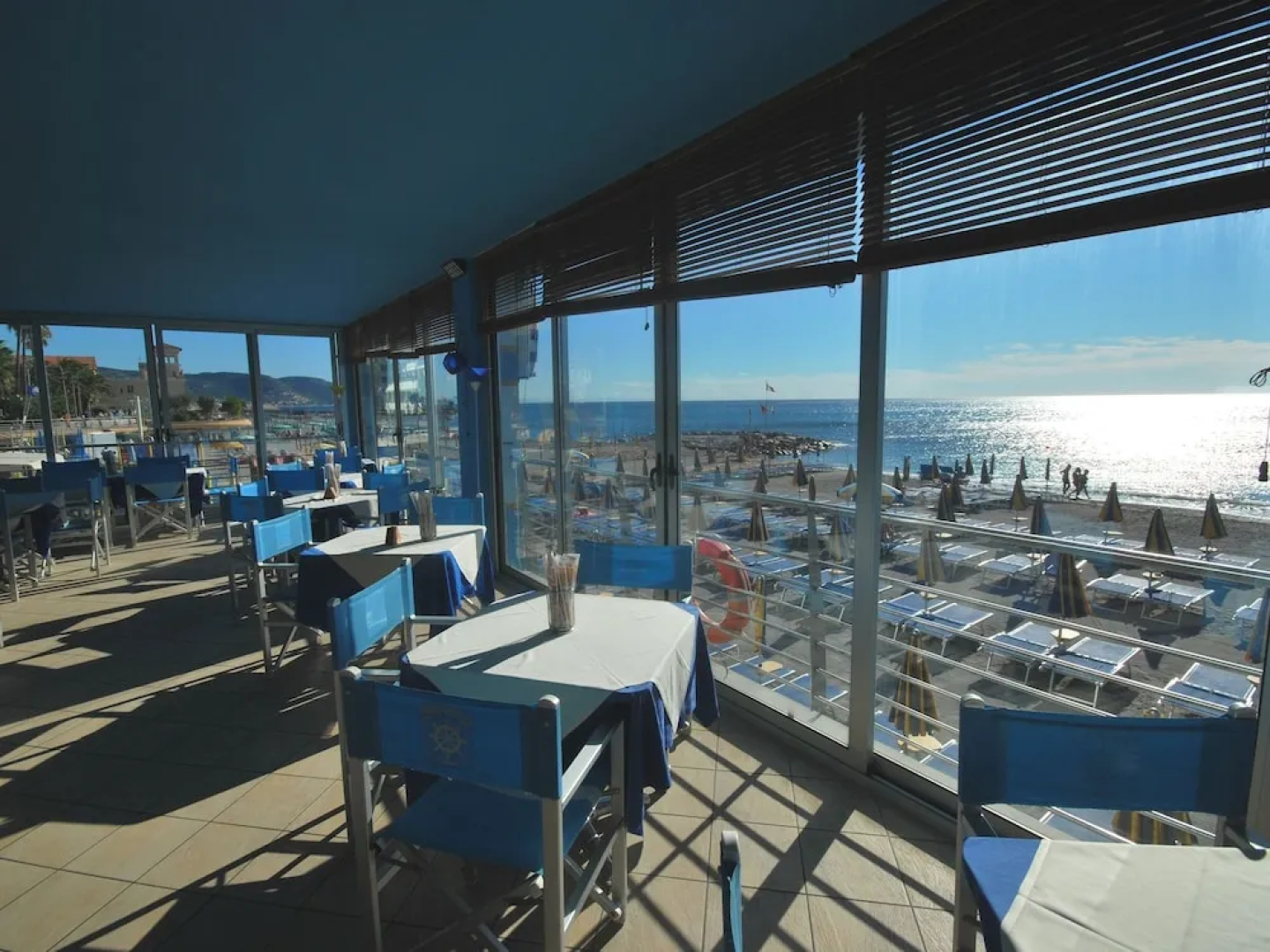 Well-kept Apartment With air Conditioning 1 km. From the sea