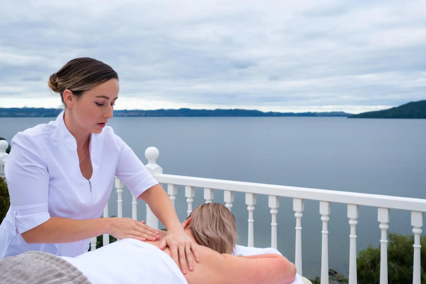 On The Point - Lake Rotorua