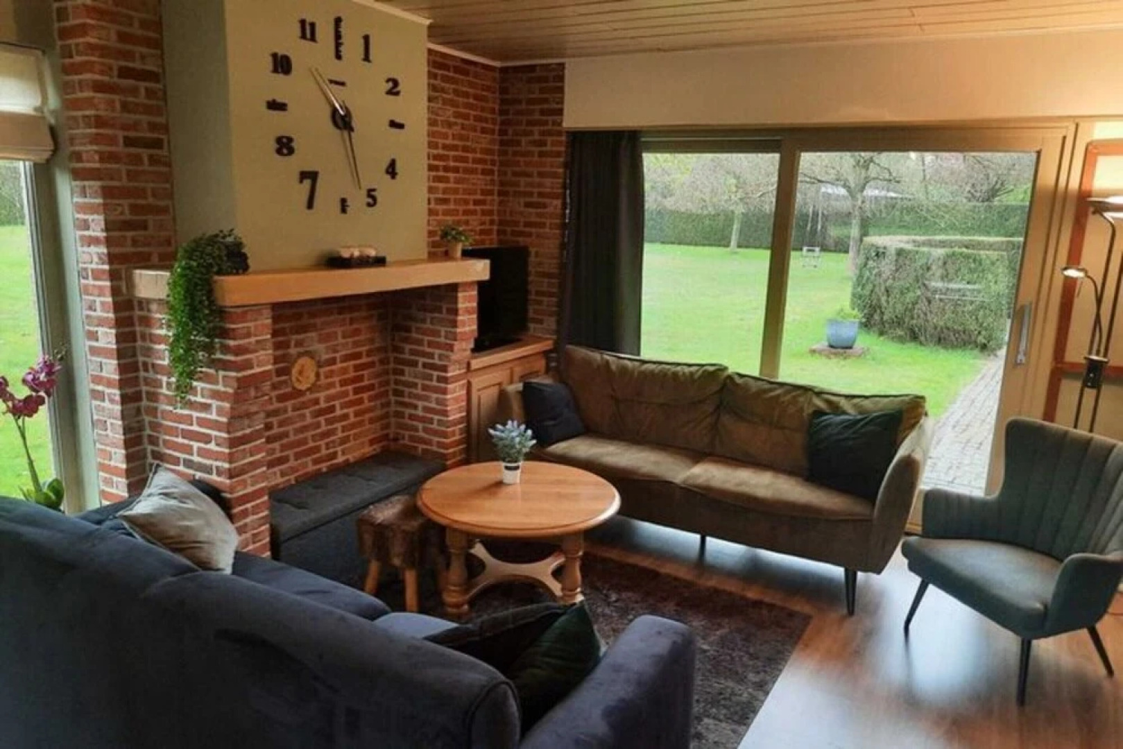 Merksplas Villa With Terrace