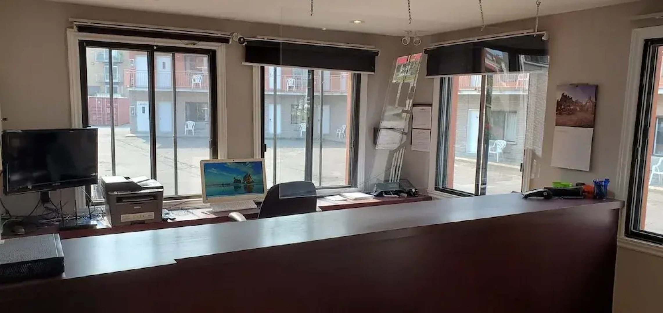 Falcon Motel Brossard