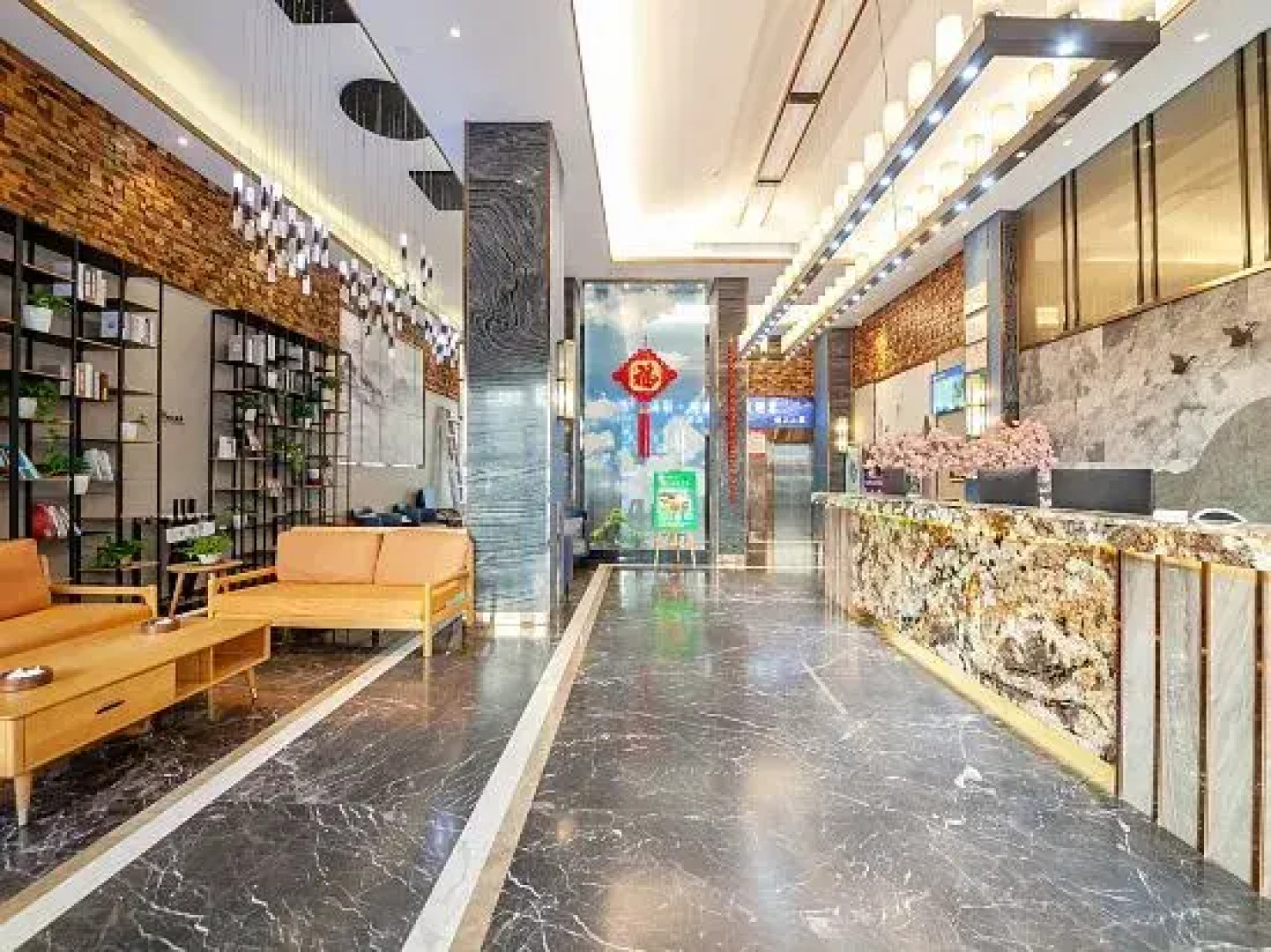 Mousi Light Luxury Hotel