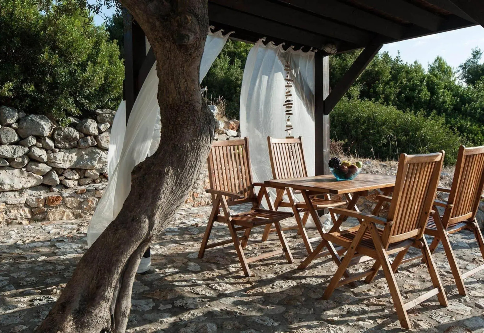 Poikilma Alonissos Villas