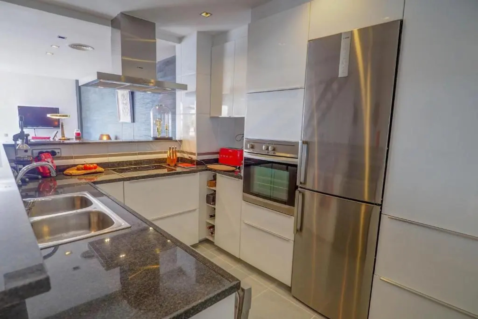 Elora Penthouse with Sea Views by Hello Homes Sitges