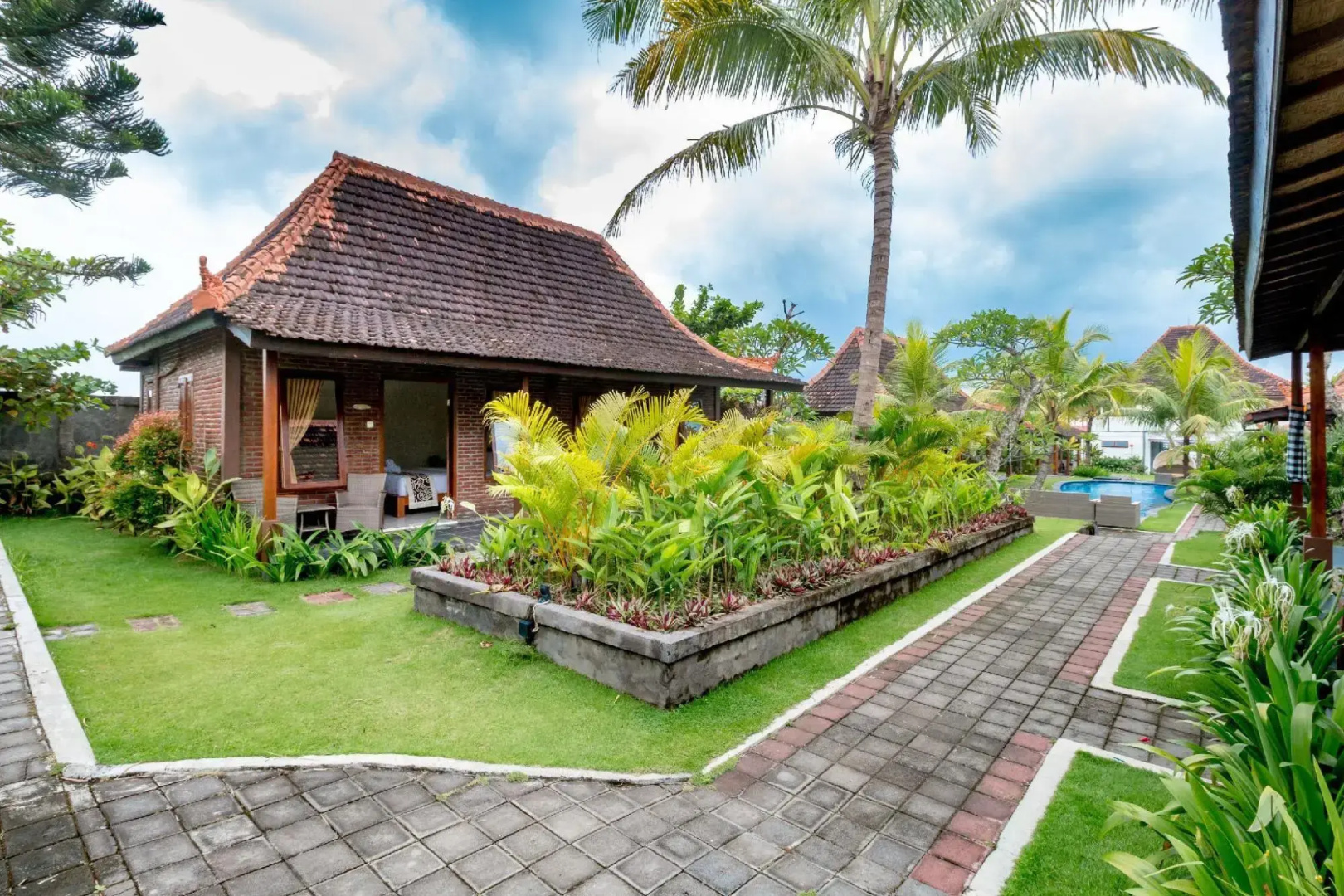 Sea Medewi Resort