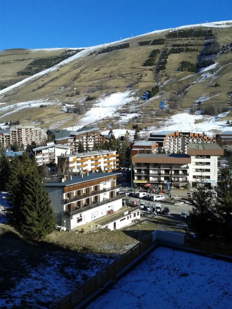 Studio in Les Deux Alpes, With Wonderful Mountain View and Furnished B