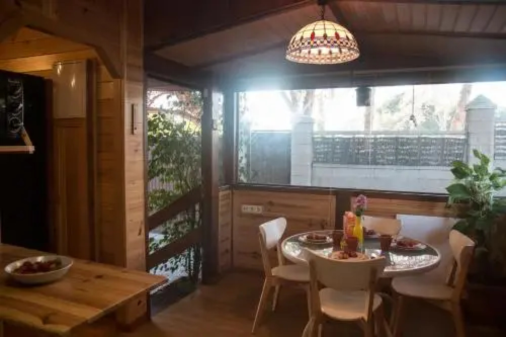 Wood House Close Beach