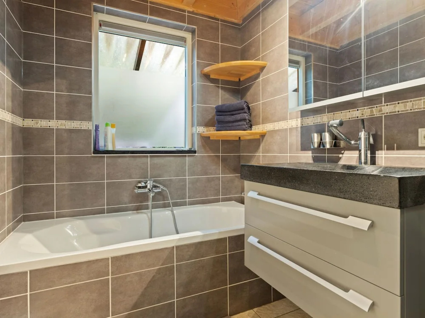 Terrace Apartment With Lush Garden