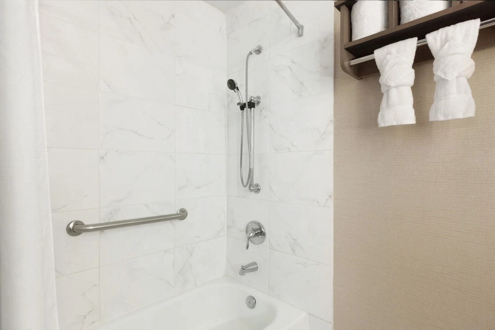 Surfbreak Virginia Beach Oceanfront, an Ascend Collection Hotel