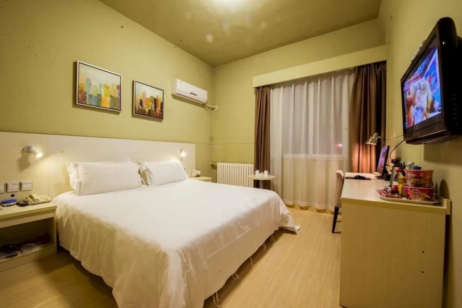 Bai Wei City Inn Puyang Stadium