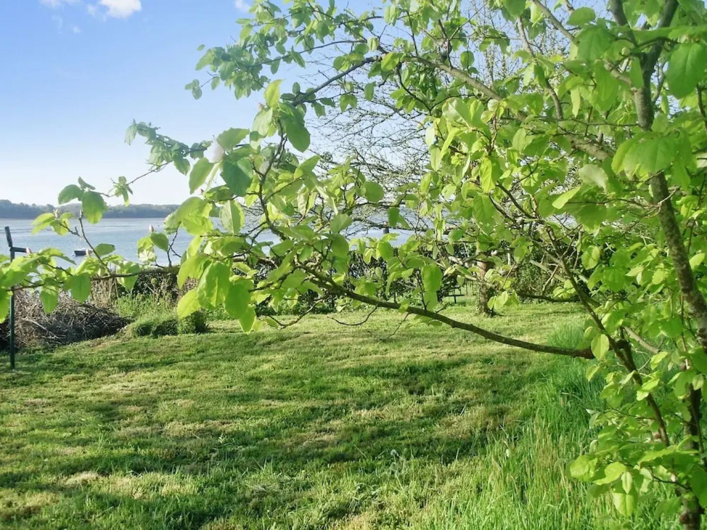 House With 2 Bedrooms in Lanester, With Wonderful Lake View and Enclos