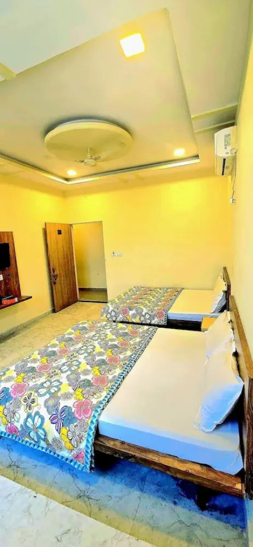 Sunrise Hotel & Restaurant