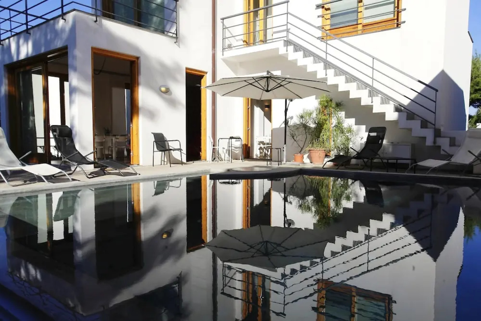 Villa With 6 Bedrooms in Torre Colonna-sperone, With Wonderful sea View, Private Pool, Enclosed Garden