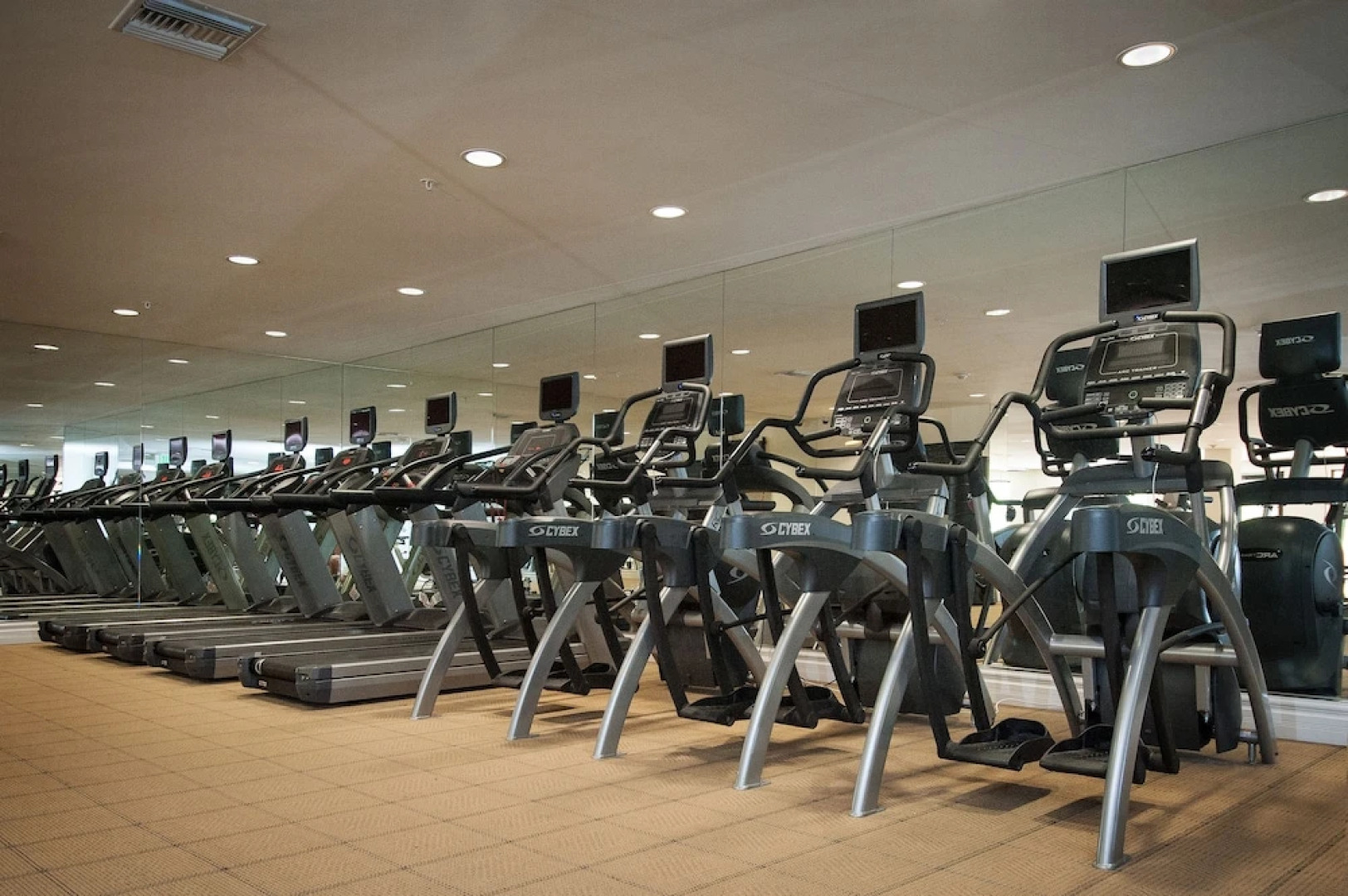 Sunshine Suites at 616 St. Paul