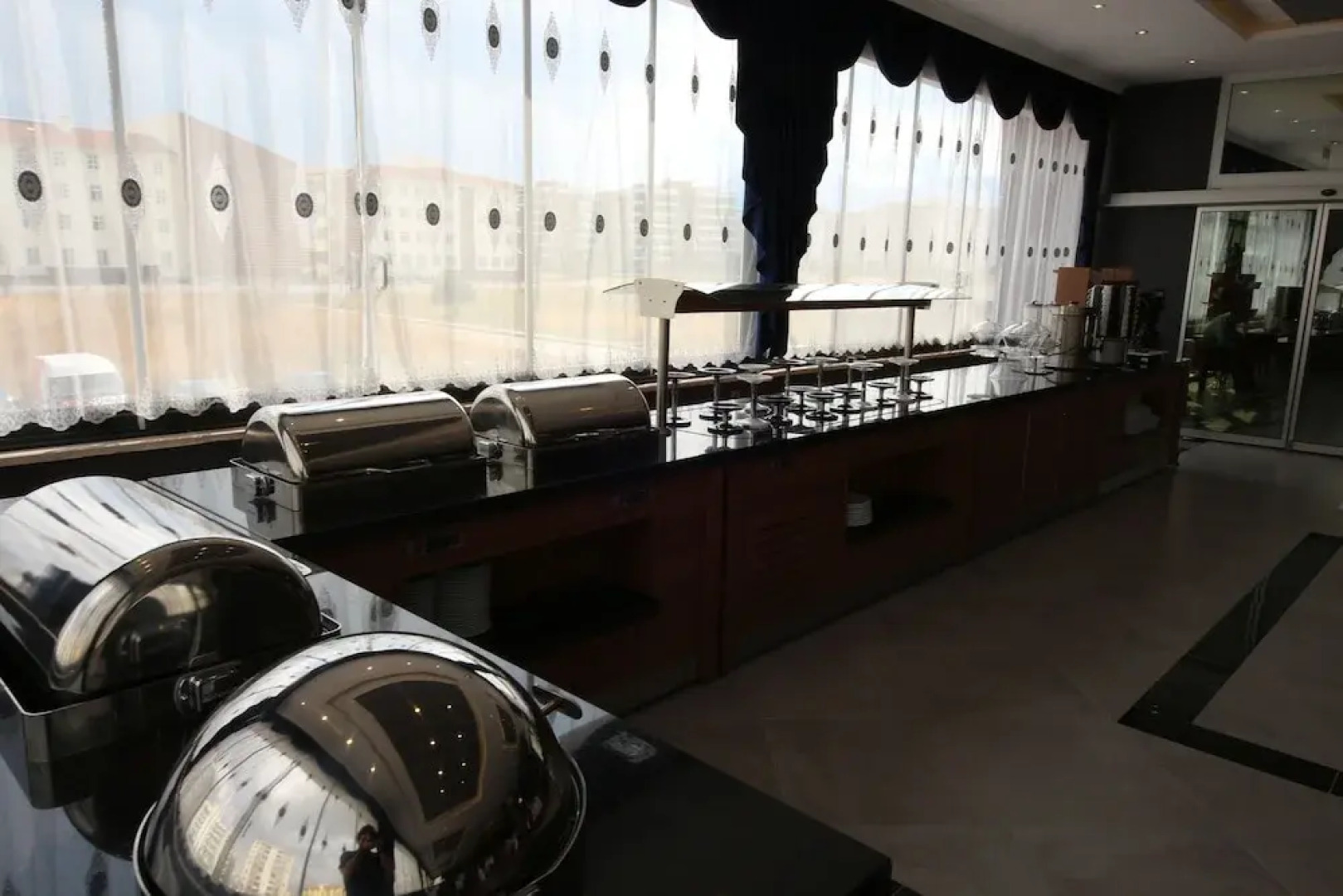 Golden Rose Deluxe Hotel