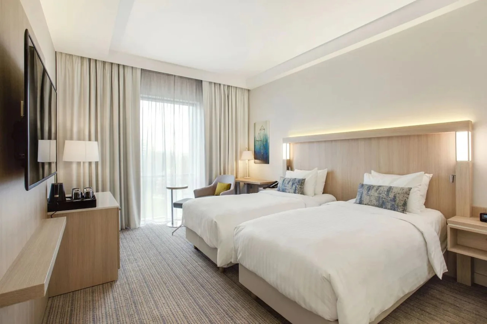 Отель «Кортьярд Марриотт» Вильнюс, Центр города