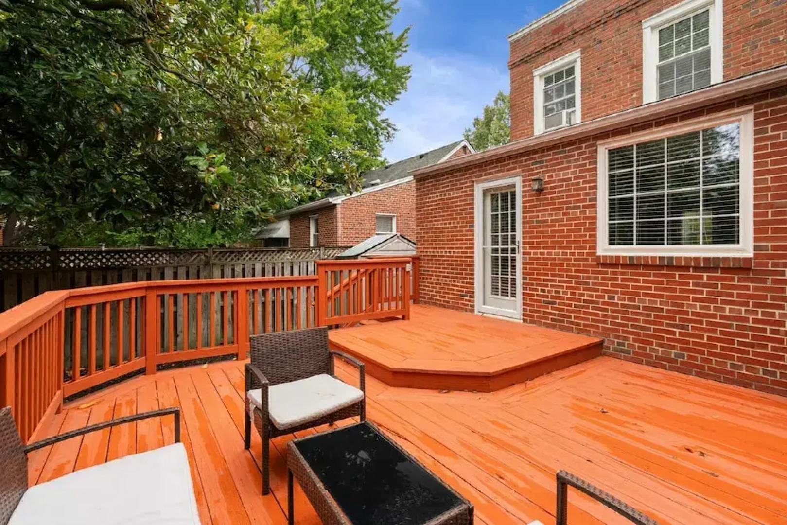 Charming Townhouse Retreat by Cozysuites